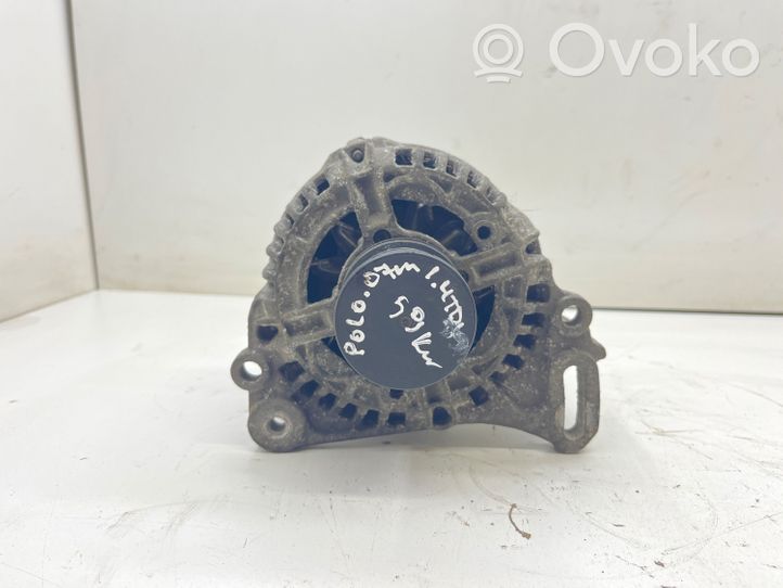 Volkswagen Polo IV 9N3 Generatore/alternatore 045903023