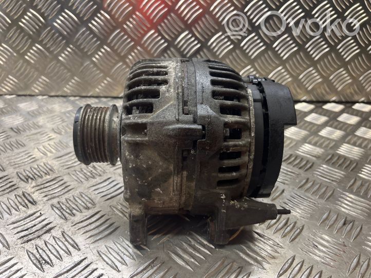 Volkswagen Touran I Generatore/alternatore 