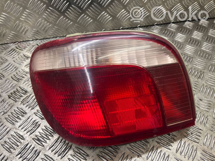 Toyota Yaris Lampa tylna 