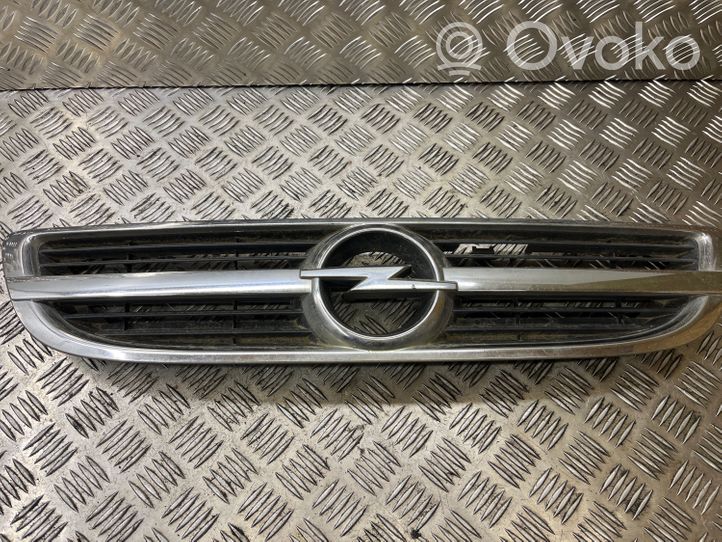 Opel Zafira A Grille calandre supérieure de pare-chocs avant 