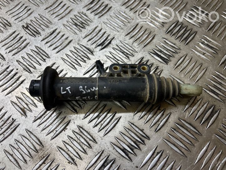 Volkswagen II LT Główny cylinder sprzęgła 0002903212