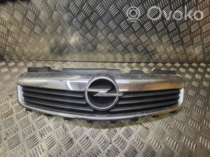 Opel Zafira B Grille calandre supérieure de pare-chocs avant 13136136