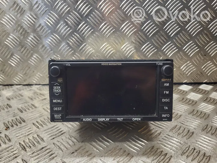 Toyota Corolla Verso E121 Panel / Radioodtwarzacz CD/DVD/GPS 8612064010EX
