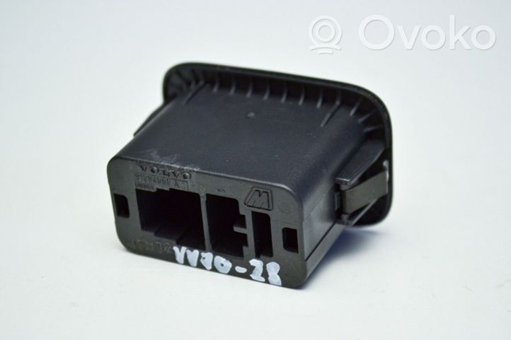 Volvo V70 Tailgate opening switch 31264960AA