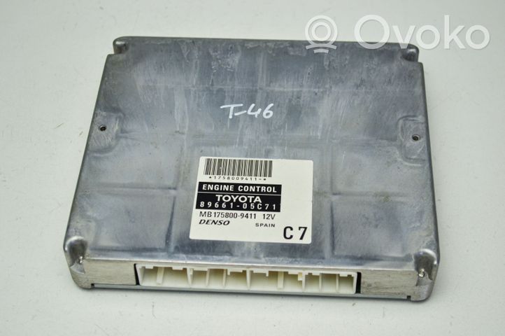 Toyota Avensis T250 Centralina/modulo motore ECU 8966105C71