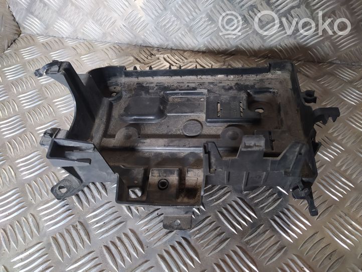 Opel Corsa D Battery box tray cover/lid 13235642