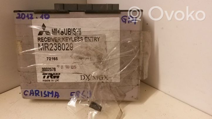 Mitsubishi Carisma Komputer / Sterownik ECU i komplet kluczy E2T68375