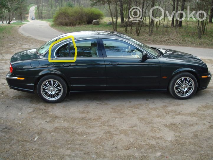 Jaguar S-Type Fenêtre latérale vitre arrière 