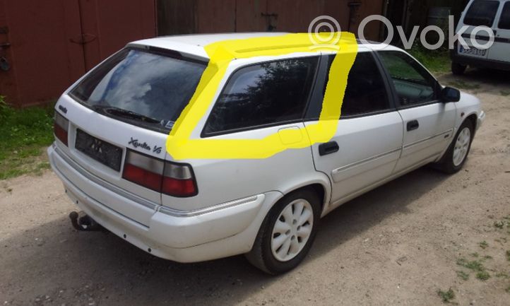 Citroen Xantia Fenêtre latérale avant / vitre triangulaire 