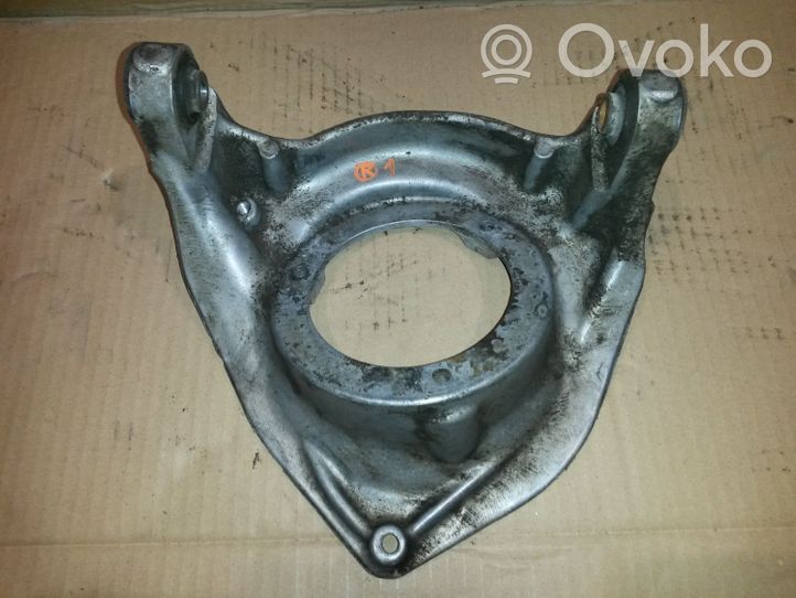 Citroen C5 Coil spring mount D47037