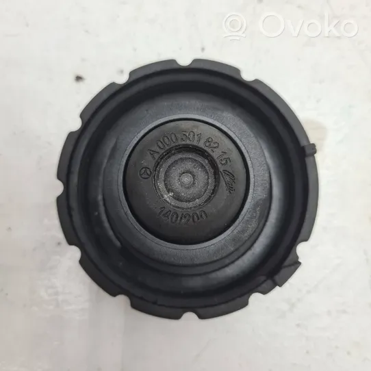 Mercedes-Benz ML W164 Vase d'expansion / bouchon de réservoir de liquide de refroidissement A0005018215