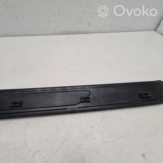 BMW 3 E92 E93 Etuoven kynnyksen suojalista 8042855