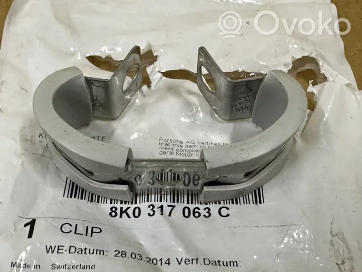 Audi A4 S4 B8 8K Välijäähdyttimen putkien kannake 8K0317063C