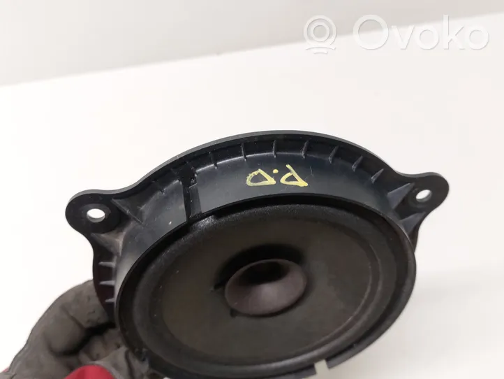 Renault Kadjar Front door speaker 