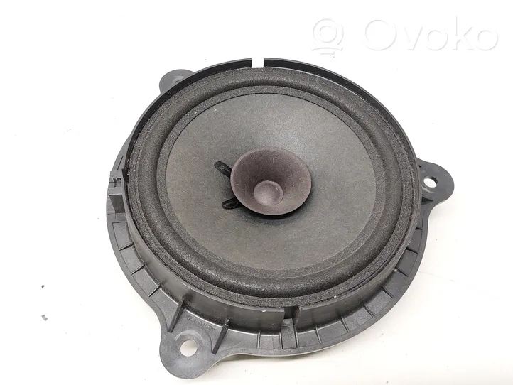 Renault Kadjar Front door speaker 