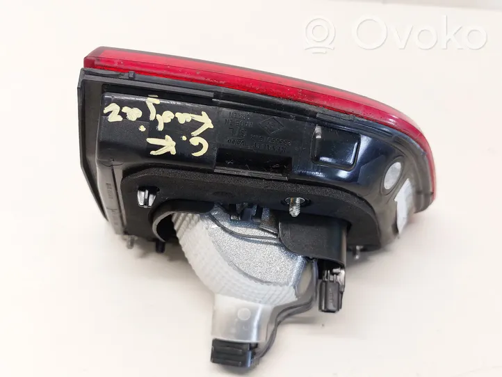 Renault Kadjar Lampy tylnej klapy bagażnika 265550151R