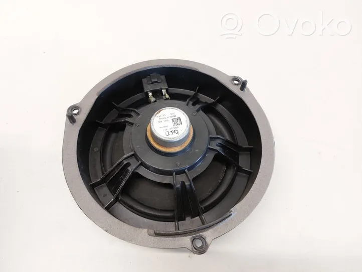 Audi A4 Allroad Takaoven kaiutin 8R0035411