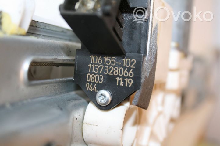 Opel Signum Elektryczny podnośnik szyby drzwi bocznych / przesuwnych 24451521