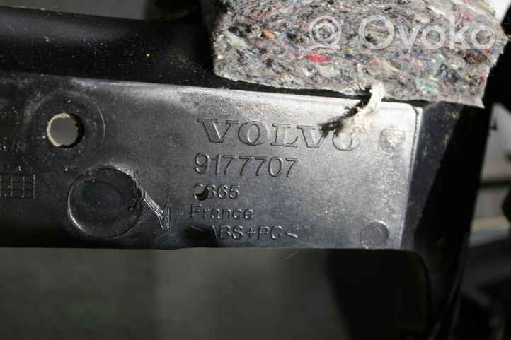 Volvo V70 Deska rozdzielcza 9177707