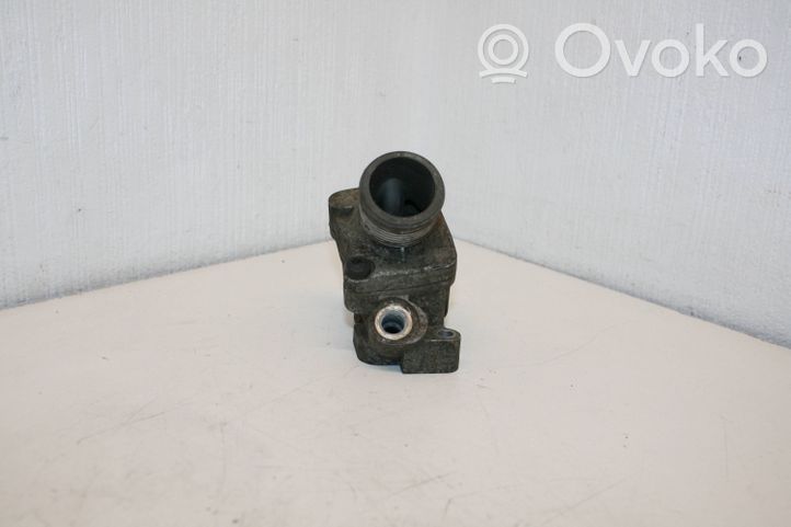 Volvo XC70 Termostat / Obudowa termostatu 863695