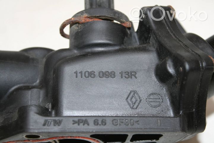 Nissan Note (E12) Thermostat / Thermostatgehäuse 110609813R