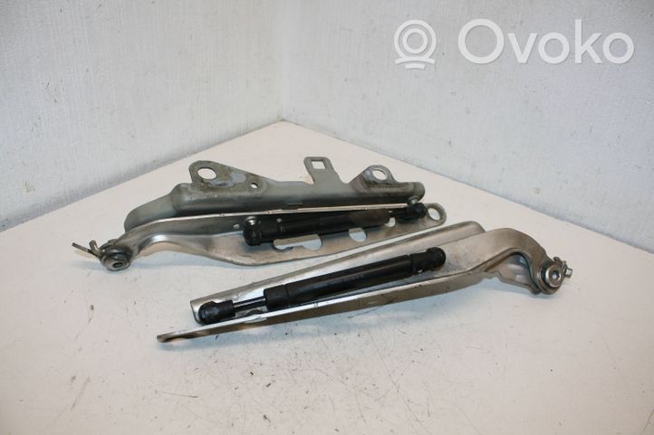 Volvo S80 Engine bonnet/hood hinges 