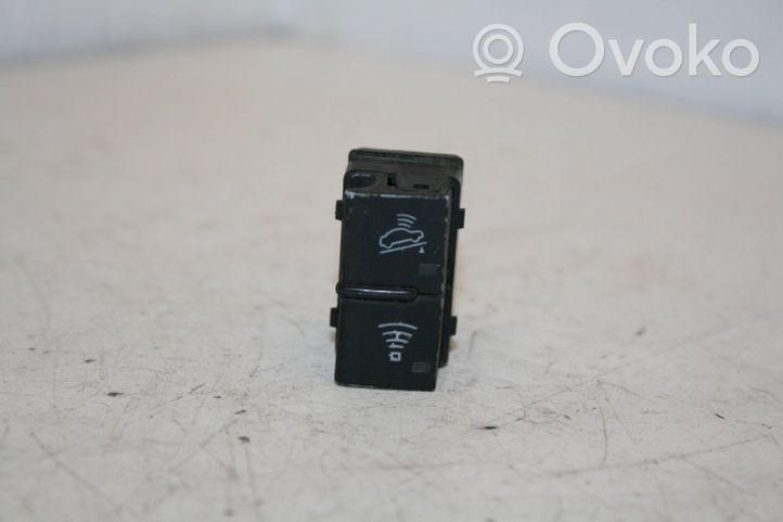 Audi A4 S4 B7 8E 8H Alarm switch 8E2962109