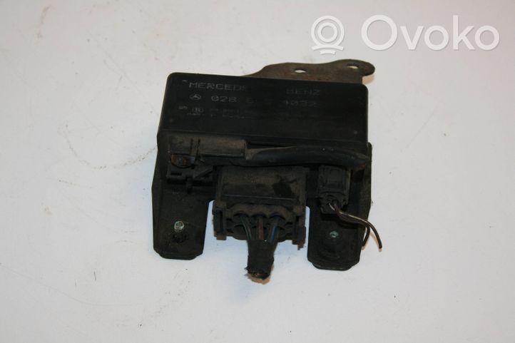 Mercedes-Benz ML W163 Glow plug pre-heat relay 0285454032