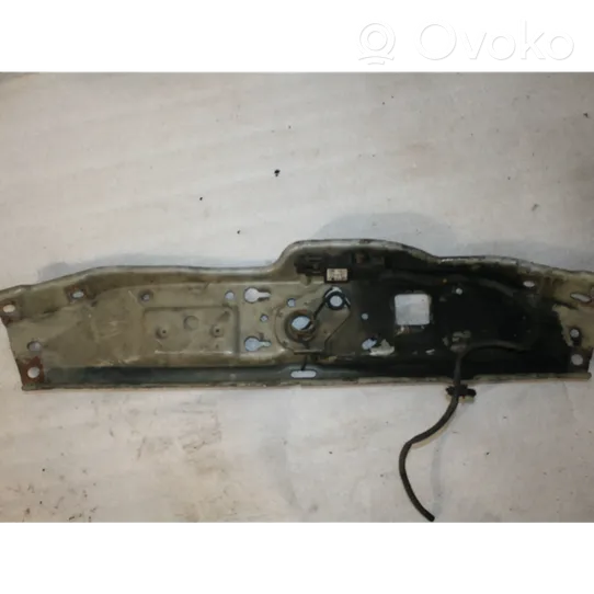 Opel Astra H Radiateur panneau supérieur d'admission d'air 13158750