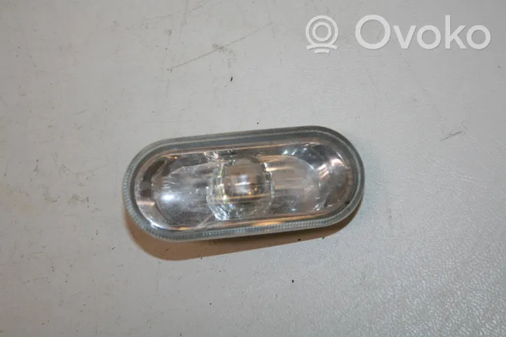 Volkswagen PASSAT B5.5 Front fender indicator light 1J0949117