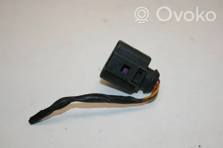 Volkswagen Polo Air conditioning (A/C) pressure sensor 1J0973703