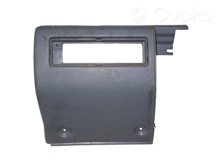 Mercedes-Benz Sprinter W901 W902 W903 W904 Revestimiento de los botones de la parte inferior del panel 9016890206