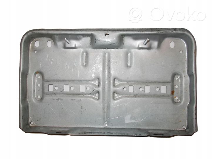 Mercedes-Benz Sprinter W901 W902 W903 W904 Staffa di montaggio della batteria 5062PA