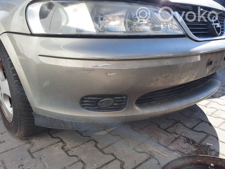 Opel Vectra B Zderzak przedni L146