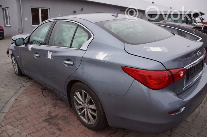 Infiniti Q50 Carrosserie quartier arrière NIE MALOWAN