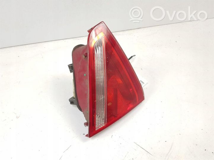 Audi A5 8T 8F Moulure feu arrière 8T0945093