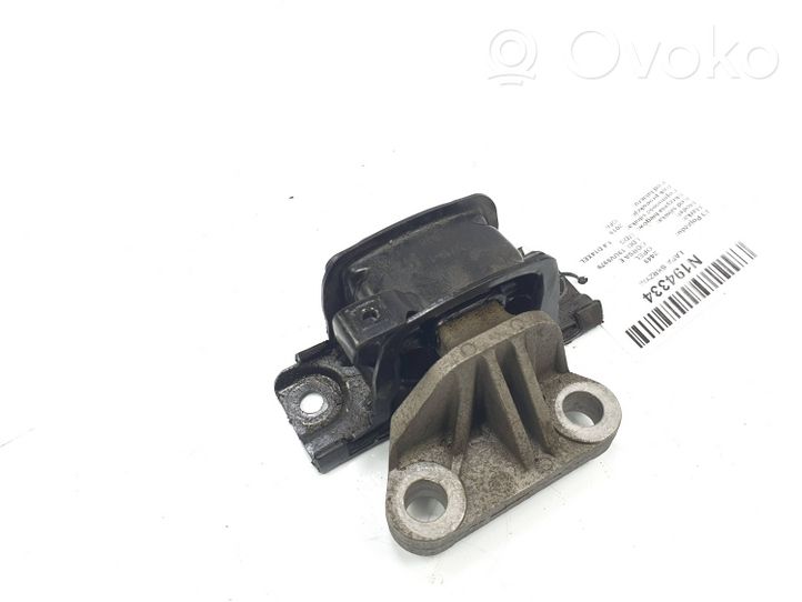 Opel Corsa E Engine mounting bracket 468646740