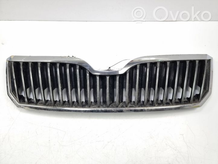 Skoda Superb B6 (3T) Grille de calandre avant 