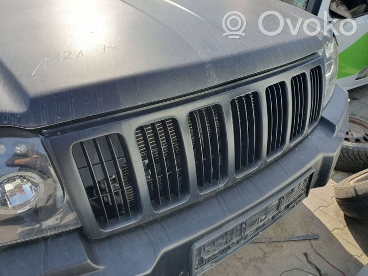 Jeep Grand Cherokee (WK) Grille de calandre avant 