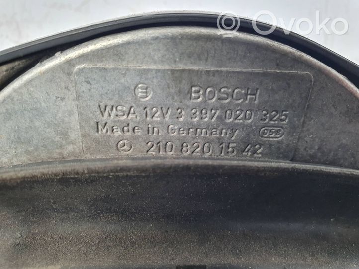 Mercedes-Benz E W210 Mechanizm wycieraczek szyby przedniej / czołowej 2108201542