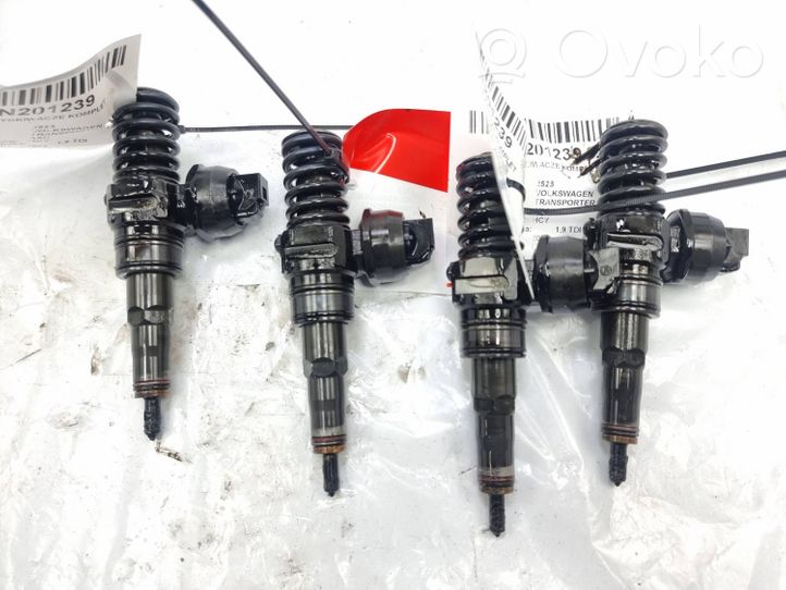 Volkswagen Transporter - Caravelle T5 Fuel injectors set 038130073AG | POMPOWTRYSK