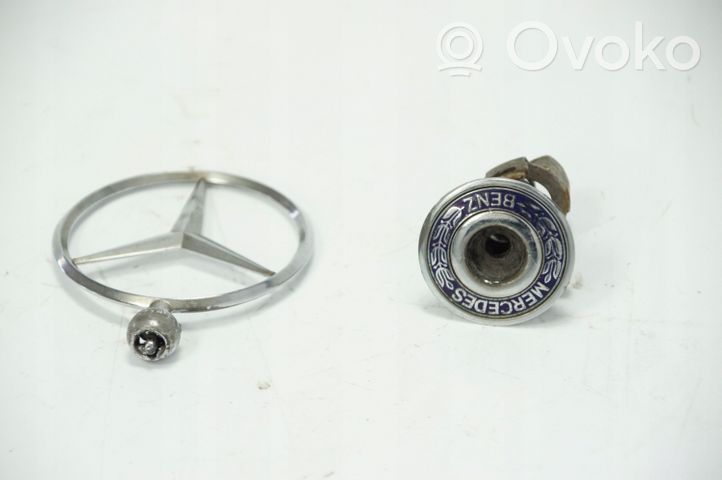 Mercedes-Benz E W124 Emblemat / Znaczek 