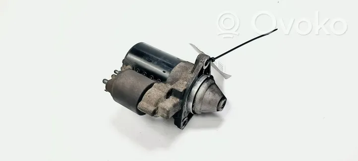 Nissan Almera N16 Käynnistysmoottorin solenoidi 233009F600