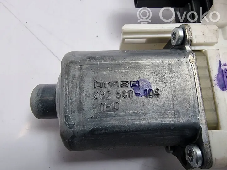 Fiat Freemont Moteur de lève-vitre de porte avant 0130822472