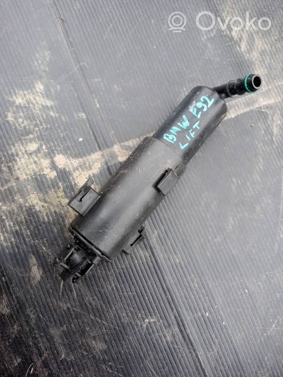 BMW 3 E92 E93 Headlight washer spray nozzle 7283213