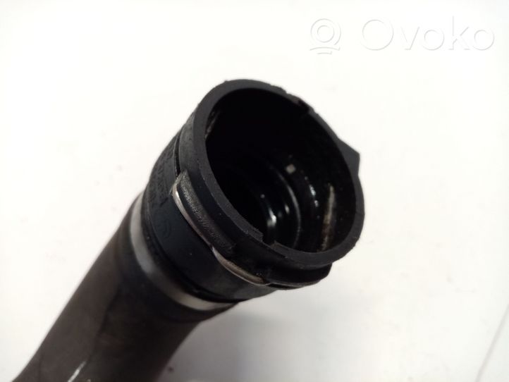 BMW X5 E70 Tubo flessibile del liquido di raffreddamento del motore 7623374