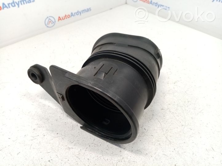 BMW M5 Air intake duct part 13717521017