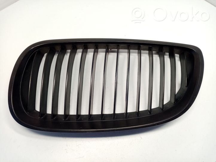 BMW 3 E92 E93 Maskownica / Grill / Atrapa górna chłodnicy 51712155451