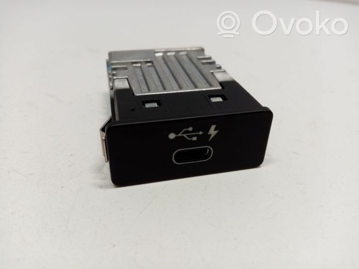 BMW X3 G01 Gniazdo / Złącze USB 8711939