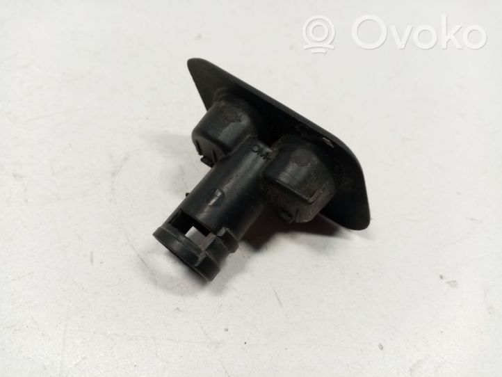 BMW 5 E39 Headlight washer spray nozzle 8360661